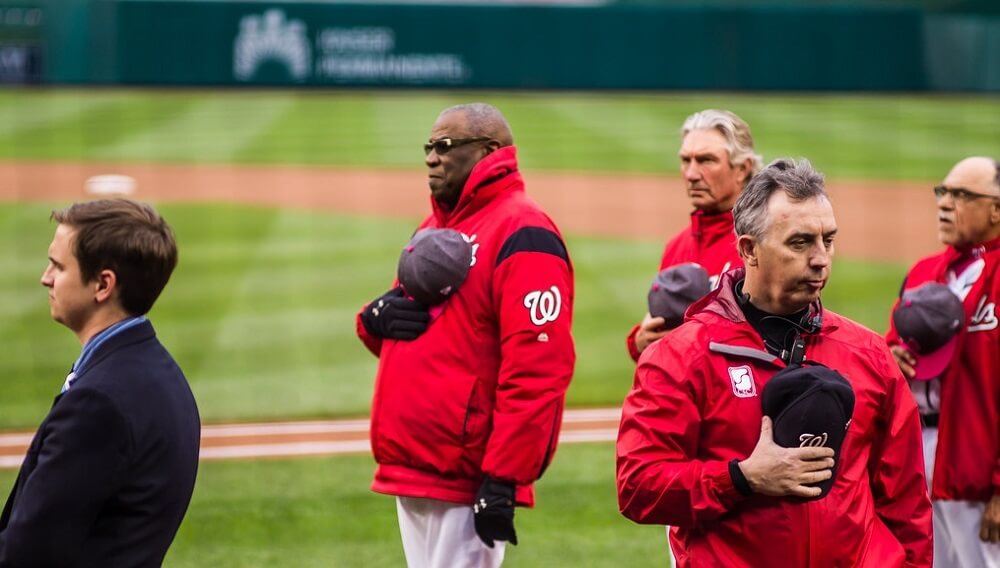 Dusty-Baker-Wear-Gloves