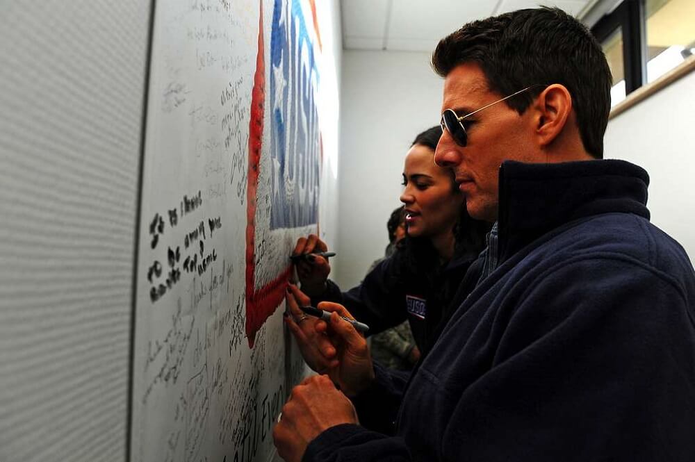 Tom Cruise Signature on Board