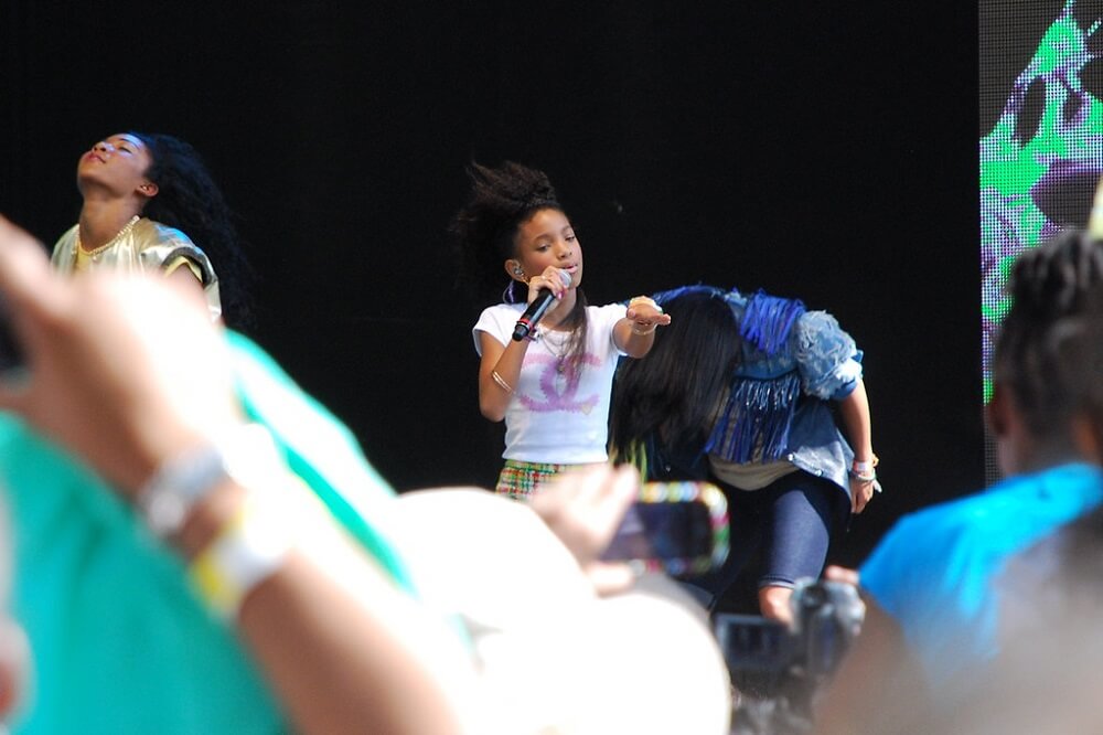 Willow Smith Singing on Live