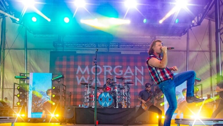 Morgan Wallen on live Stage